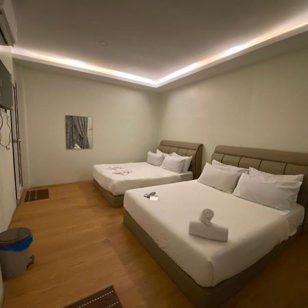Pine Hotel Batu Gajah Exteriör bild