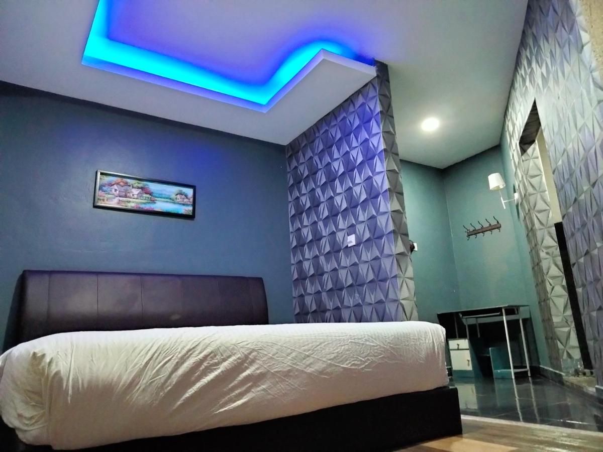 Pine Hotel Batu Gajah Exteriör bild