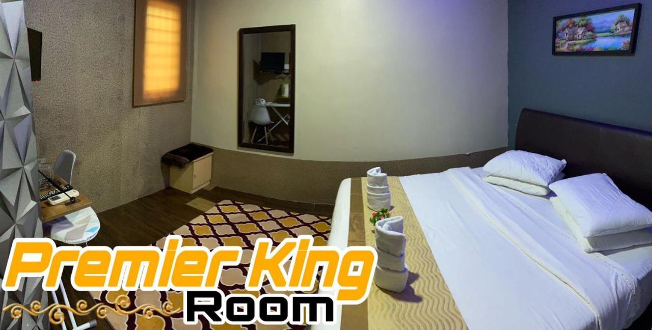 Pine Hotel Batu Gajah Exteriör bild