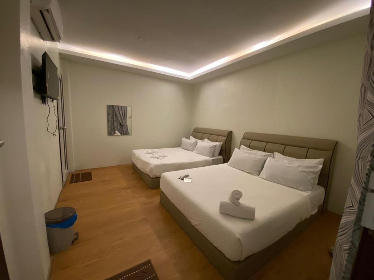 Pine Hotel Batu Gajah Exteriör bild