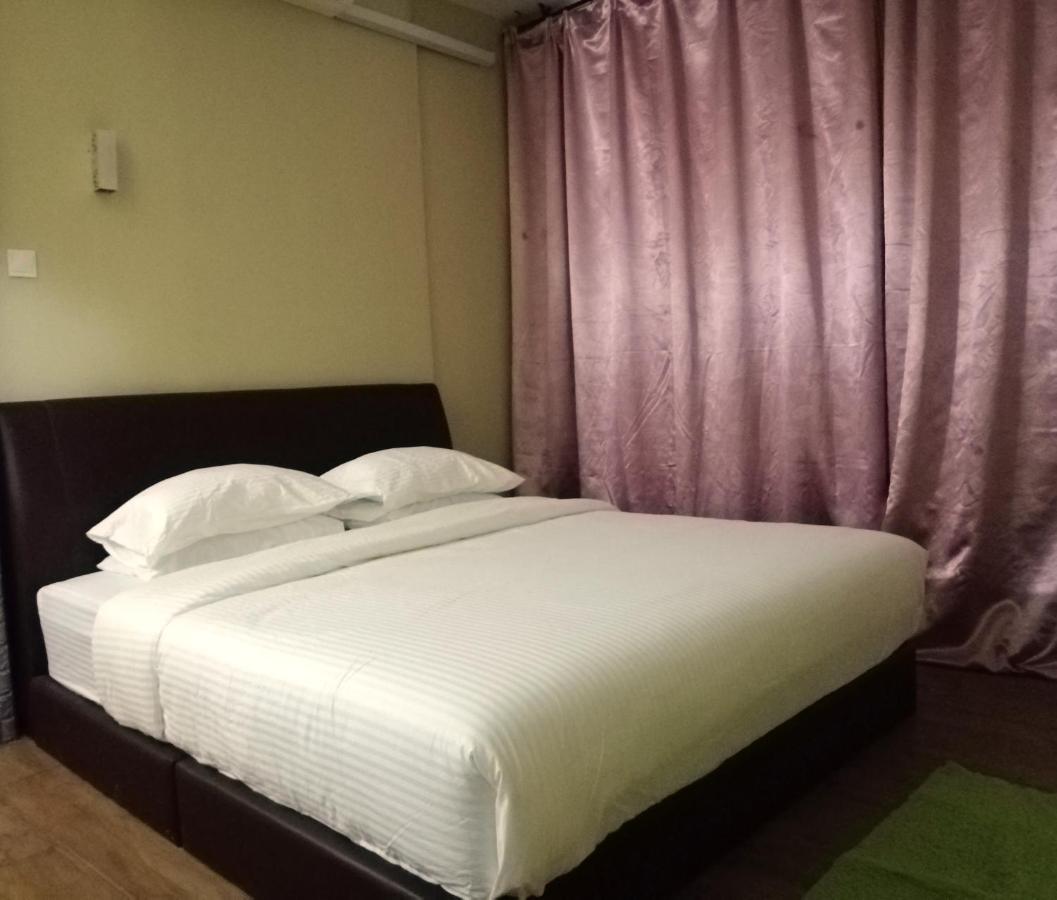 Pine Hotel Batu Gajah Exteriör bild